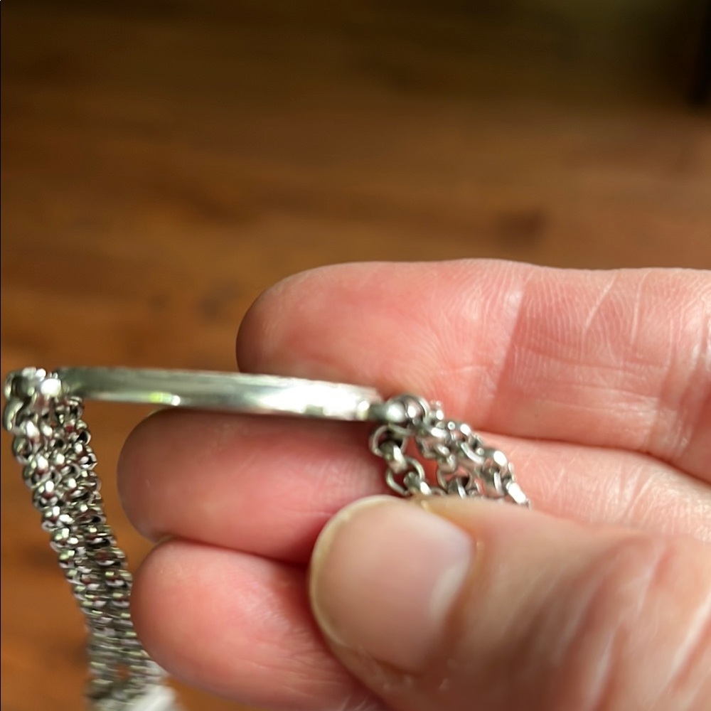 Elegant Silver Chain Bracelet - Picture 7 of 7